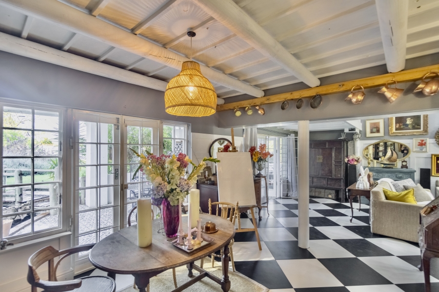 4 Bedroom Property for Sale in Cape Farms Western Cape